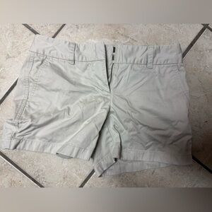 Vineyard Vines women’s khaki Flat Front Shorts